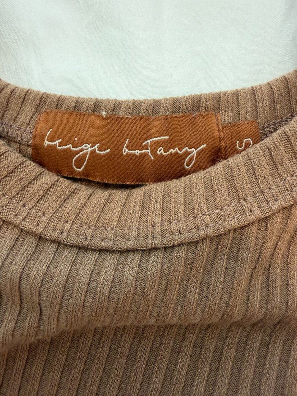 Cropped Brown Ribbed Racerback Tank - Picture 3 of 3